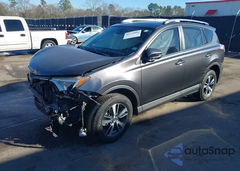 2017 Toyota Rav4 Xle z USA, uszkodzony, nr VIN JTMWFREV8HJ713963